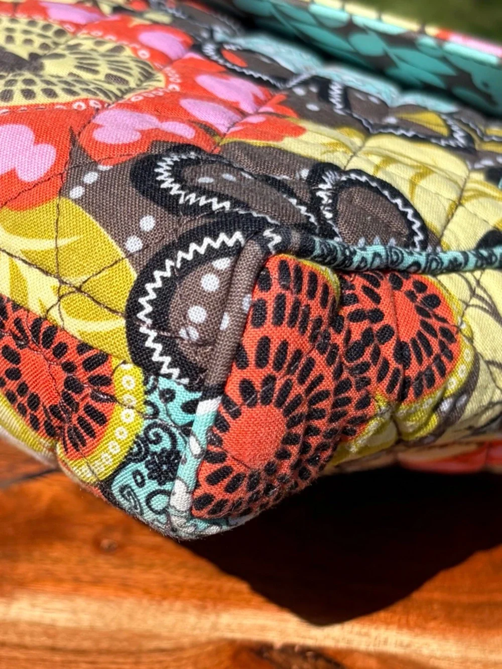 Disney Parks Vera Bradley Tablet Hipster Crossbody “Mickey’s Perfect Petals” EUC